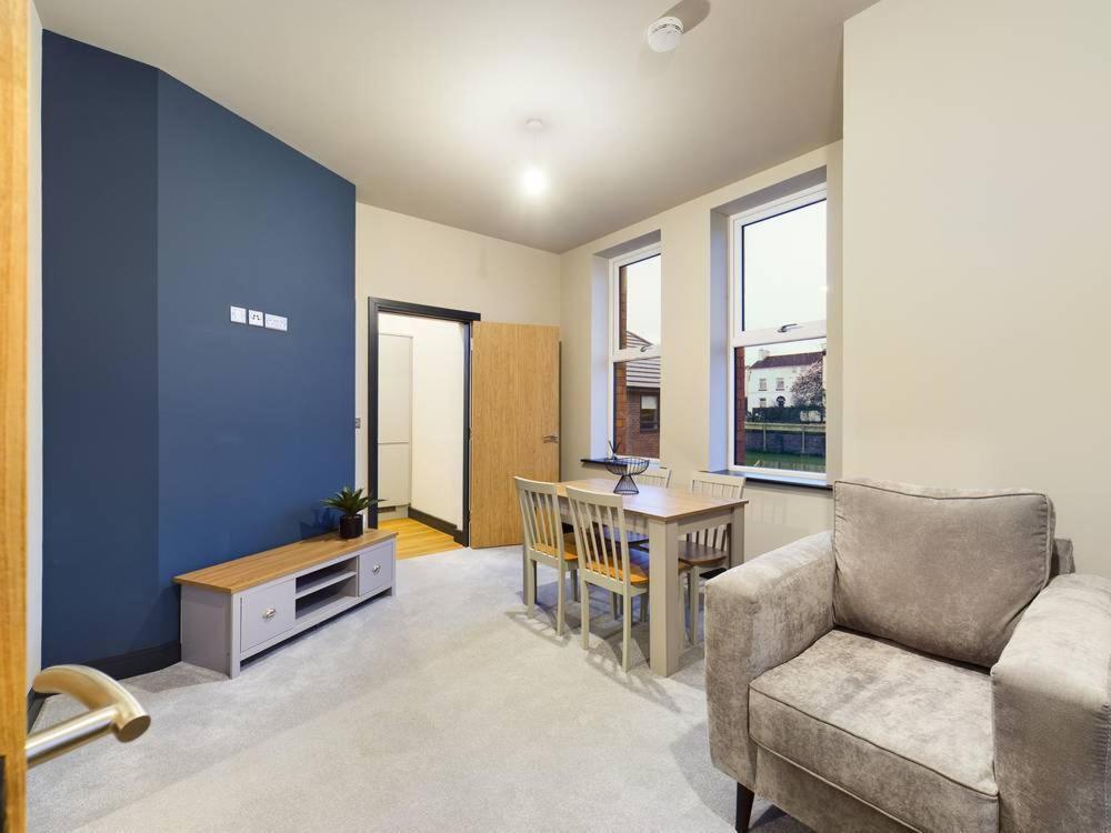 Gibson Manor Apartments Wallasey Εξωτερικό φωτογραφία